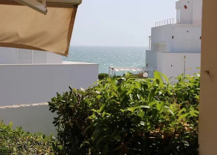 Your Chill Out Place * كونيل ذي لا فرونتيرا